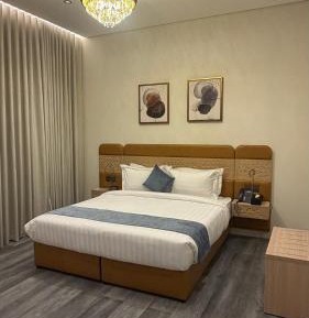 Superior King Suite