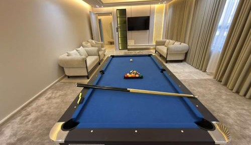 Four-Bedroom Luxury Apartment