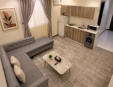 Deluxe King Suite