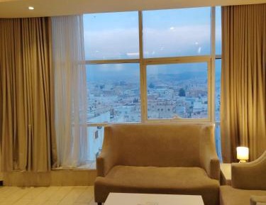 Apartment with City View