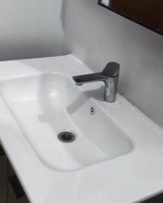 Five-Bedroom Deluxe Apartment