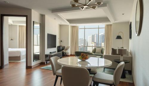 Deluxe One-Bedroom Apartment