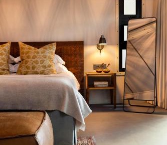 Suite with Mountain View