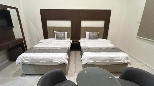 Twin Room with Shared Toilet