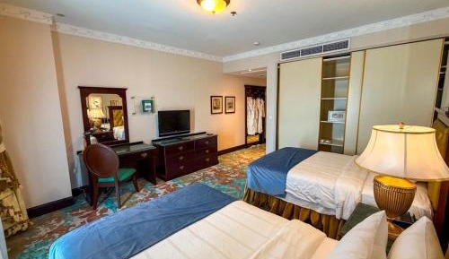 Junior Suite with Twin Bed