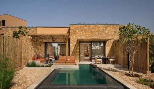 Lagoon Deluxe Pool Suite