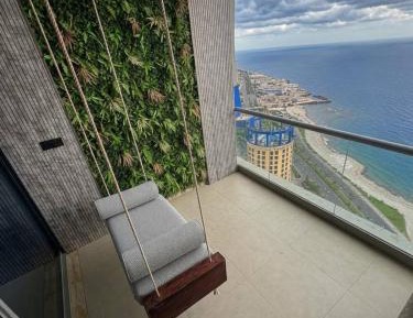Queen Suite with Sea View