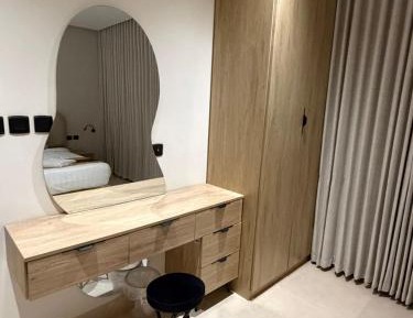 Deluxe Room (2 Adults + 1 Child)
