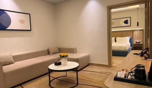 Deluxe Suite with Spa Bath