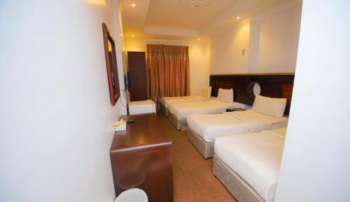 Quadruple Room with Private Bathroom