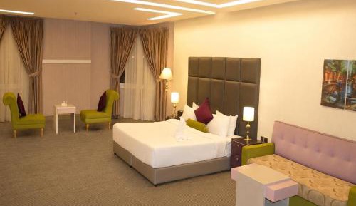 Deluxe Suite