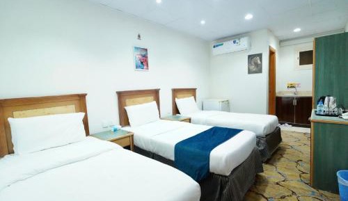 Economy Triple Room