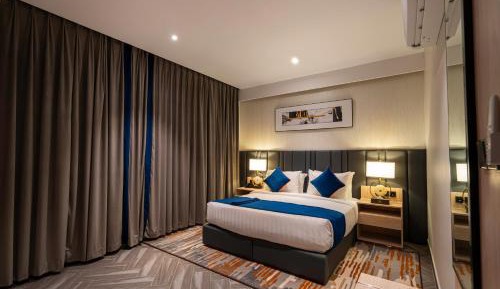 Deluxe King Room