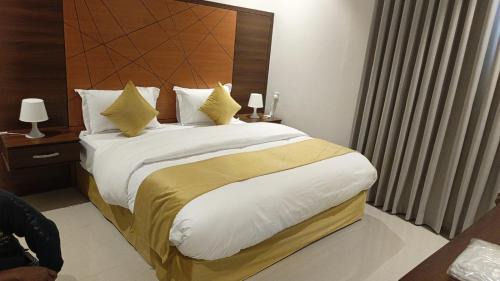 Studio Apartment with King Bed