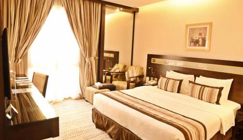Deluxe King Room