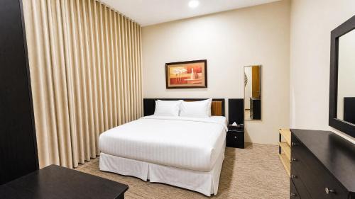 One Bedroom Deluxe Apartment