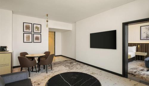 Connecting Family Suite