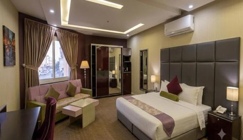 Standard King Room