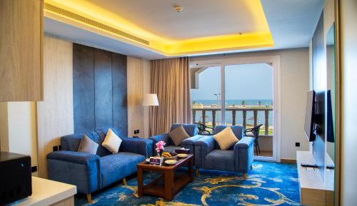 Deluxe Suite with Sea View