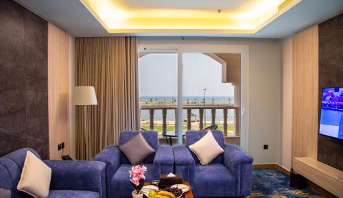 Deluxe Suite with Sea View