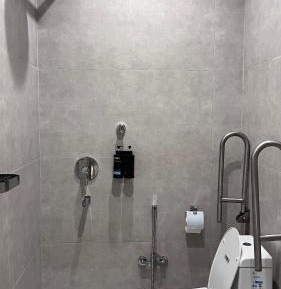 Double or Twin Room with Private Bathroom