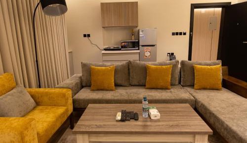 Deluxe Queen Suite