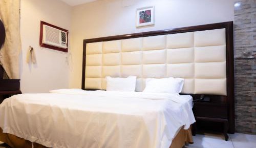 One-Bedroom Standard Apartment