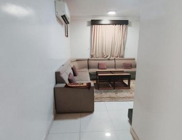 Deluxe One-Bedroom Apartment