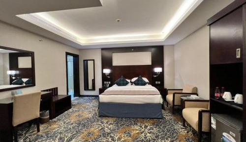Superior King Room