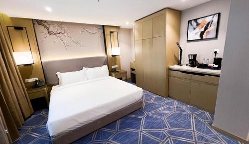 Standard King Room