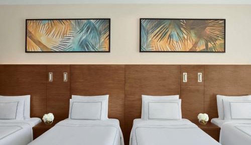 Classic Quadruple Room with Partial Haram View