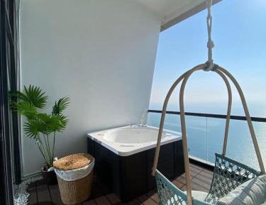 Two-Bedroom Apartment with Balcony and Sea View
