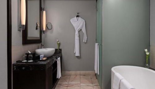 Prestige King Suite with Sea view