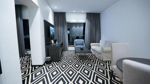 One-Bedroom Apartment with City View