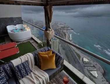 King Suite with Sea View