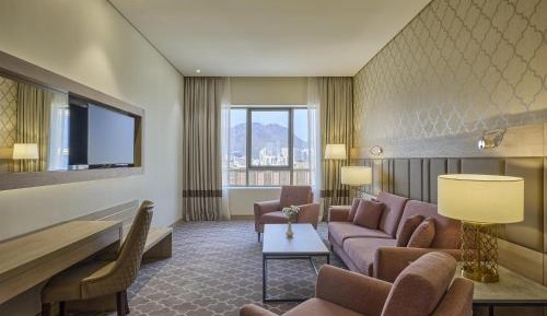 One-Bedroom King Suite