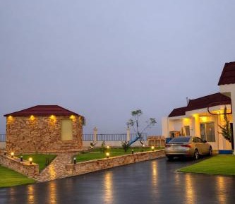 Villa with Garden View
