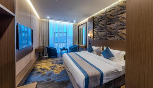 Deluxe King Room