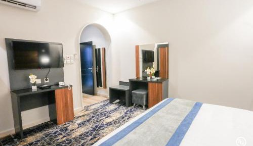 Deluxe King Room