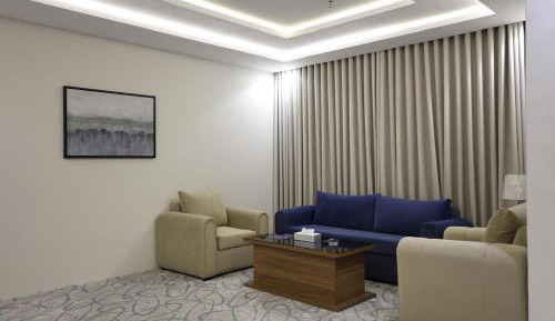 Deluxe King Suite