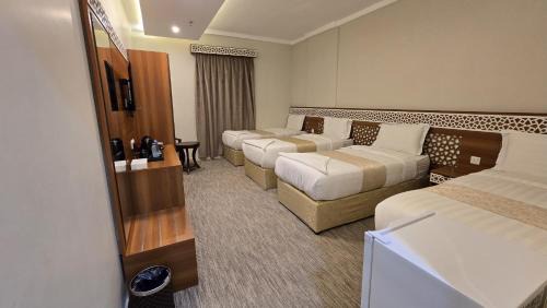 Triple Room with Private Bathroom