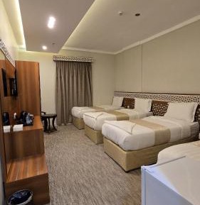 Quadruple Room with Private Bathroom
