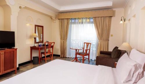 Superior Room with Balcony and Pool View
