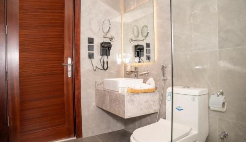Twin Room with Private Bathroom