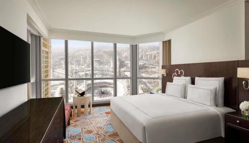 Junior Suite with Kaaba View