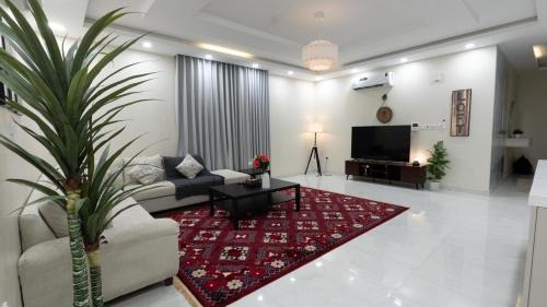 Three-Bedroom Apartment Suite