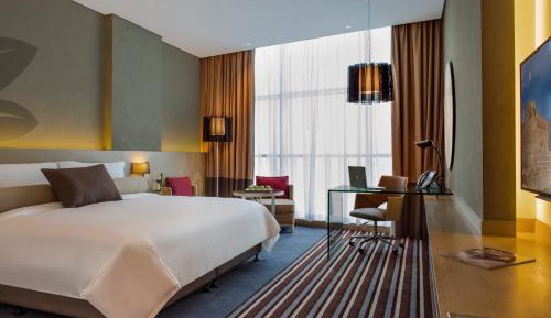 Guest Room - King Bed