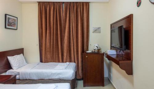Economy Triple Room