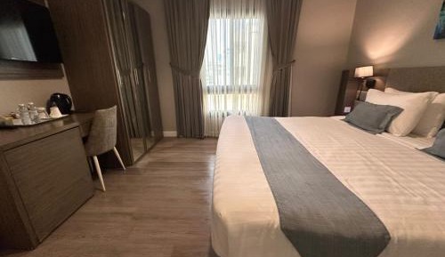 Superior King Room
