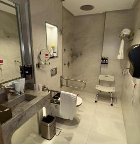 King Room - Disability Access